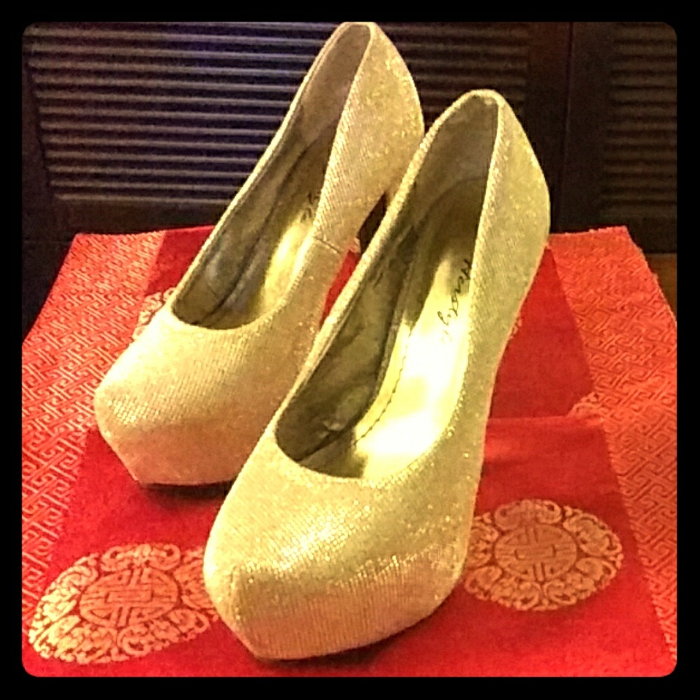 Gold & Black Shoes, dress and dress suit